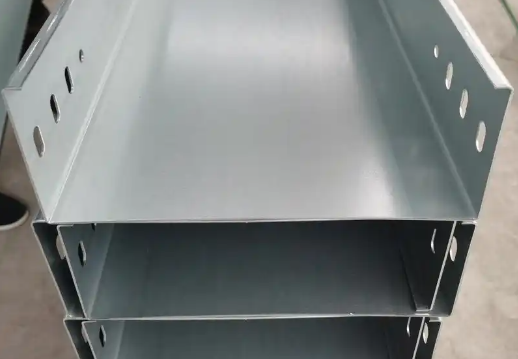 武威生产电缆桥架，哪些设备是关键？