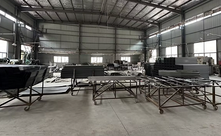 武威桥架厂的生产流程，科技与人力的相互结合！